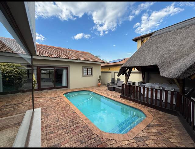 4 BEDROOM GATED ESTATE FOR SALE IN VANDERBIJLPARK SE 8